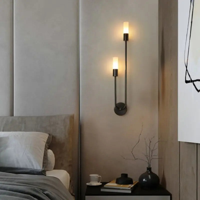 Arandela de Parede Duo – Iluminação Sofisticada em Dourado e Preto