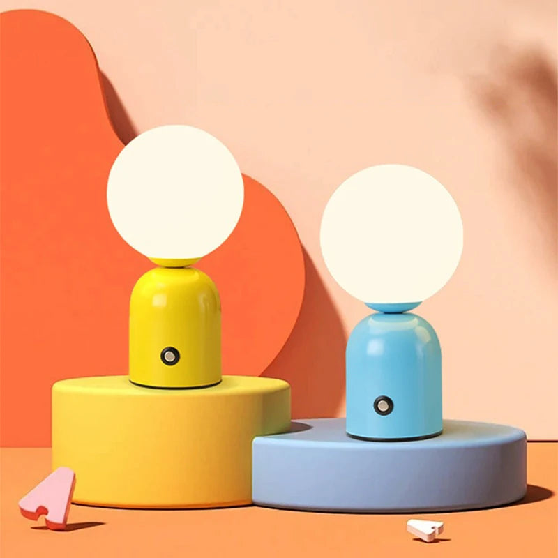 Luminária de Mesa Capsule