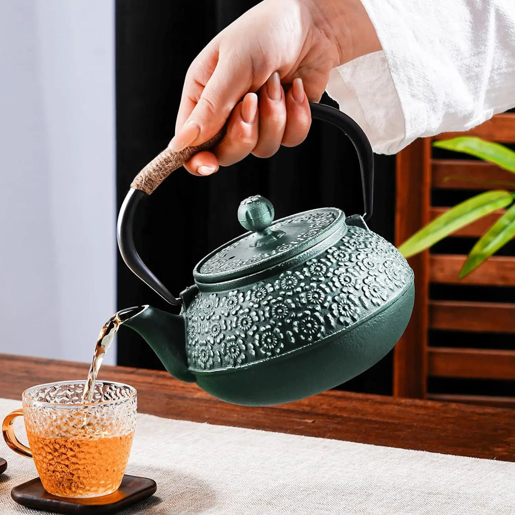 Samurai Iron Teapot Goes to the Fire 300ml to 900ml