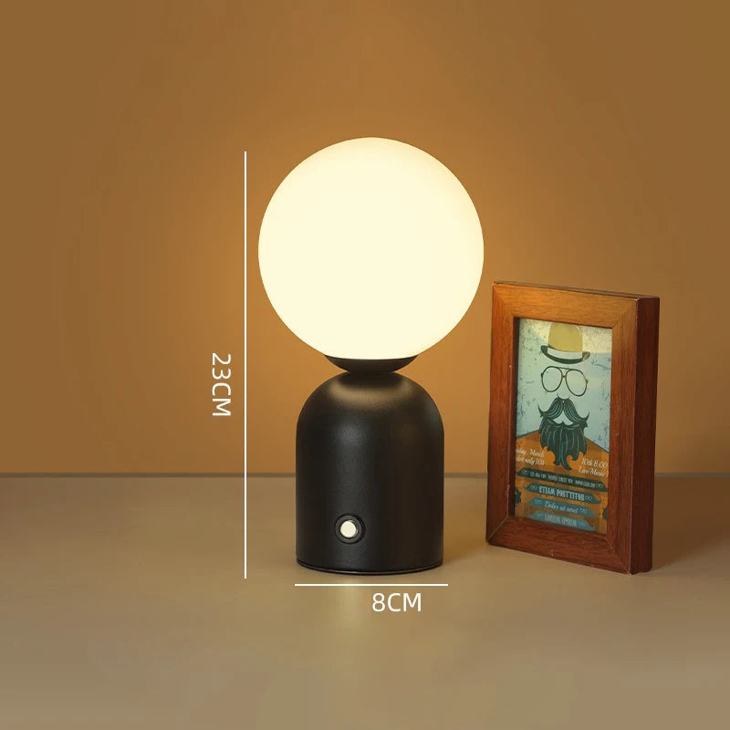 Luminária de Mesa Capsule