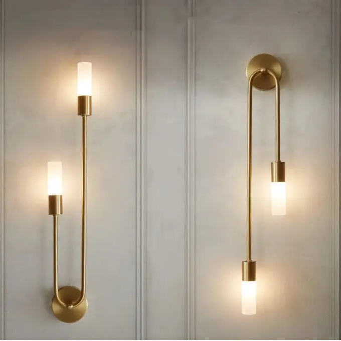 Arandela de Parede Duo – Iluminação Sofisticada em Dourado e Preto